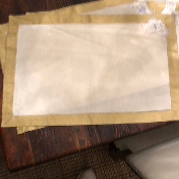 4 New Peggy Walz placemats - Picture 1 of 5